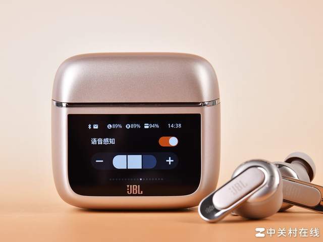 TOUR PRO3让每一刻都沉浸在音乐中龙8国际龙8网站音乐商务舱再升级JBL(图2)