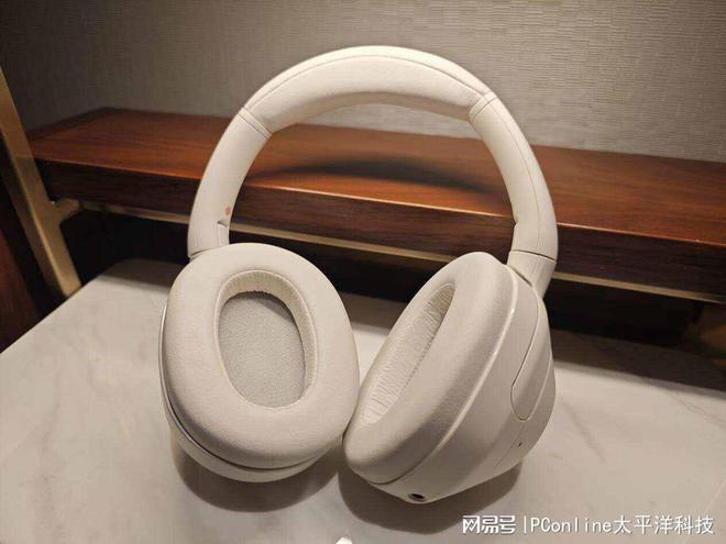 无线时代在ULT WEAR上青出于蓝龙8头号玩家延续索尼传统的重低音于(图8)